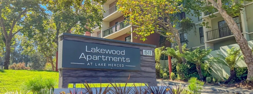 Photo of Lakewood Apartments At Lake Merced