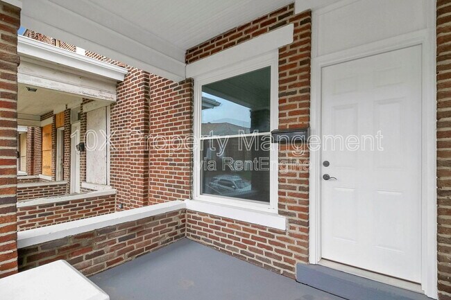 Building Photo - 1032 S Ohio Ave