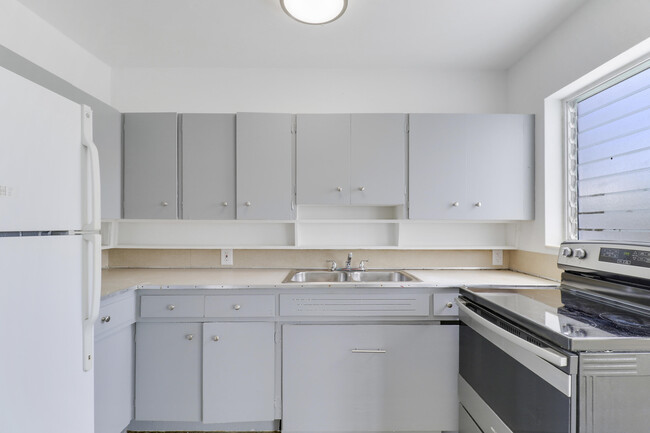 Building Photo - 117 E 25th St