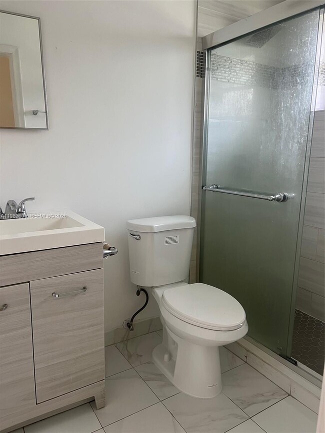 Building Photo - 608 NW 3rd Ave