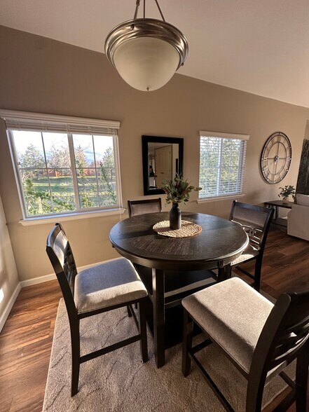 Building Photo - 6253 Kilmer Loop