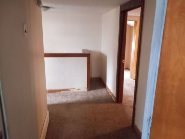 Building Photo - 404 N West St, Le Roy, IL 61752