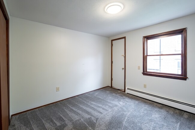 Building Photo - 7 105th St