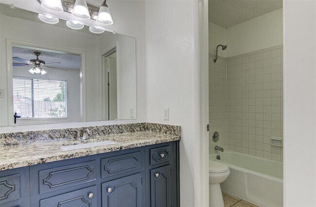 Building Photo - 1203 Westcott Dr