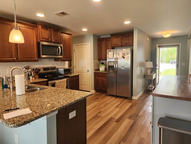 Building Photo - 1300 Arbor Ct