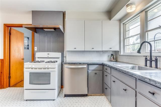 Building Photo - 5459 Vanderbilt Ave