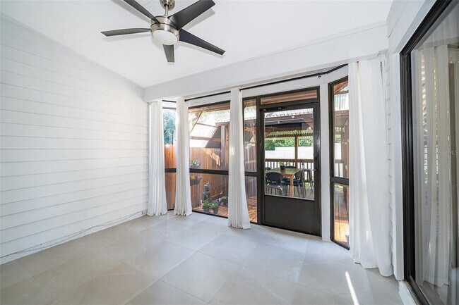 Building Photo - 200 Egret Ct