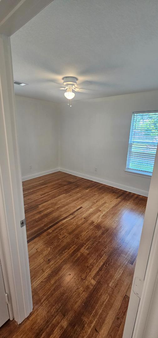 Building Photo - 408 S Andrews Dr
