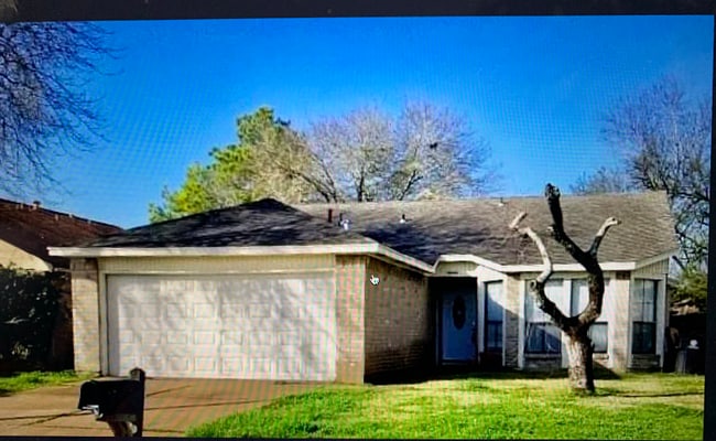 Building Photo - 13246 Sharpbill Dr