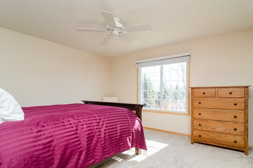 Building Photo - 17756 96th Ave N