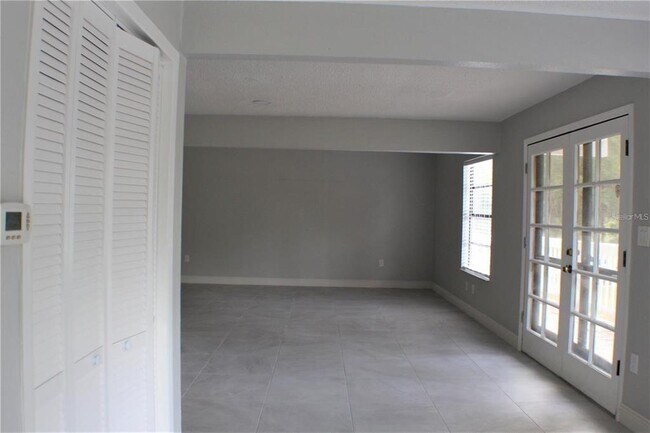 Building Photo - 17366 Metcalf Ave