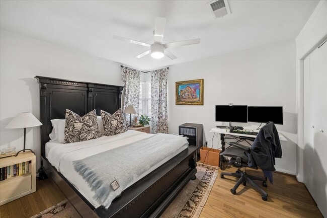 Building Photo - 3110 Castlewood St