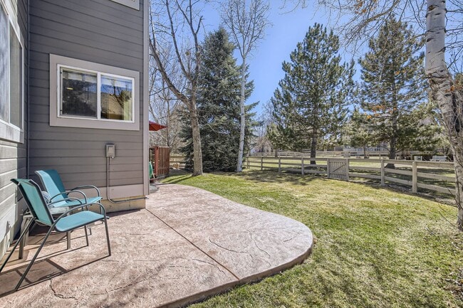 Building Photo - 3974 Hawthorne Cir
