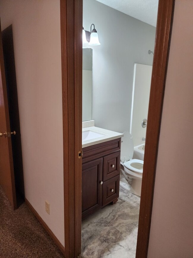 Building Photo - Newly Renovated! 3 Bedroom, 2 Bath, 2 Car ...