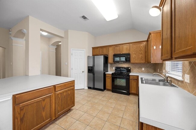 Building Photo - 3808 Noe Ln