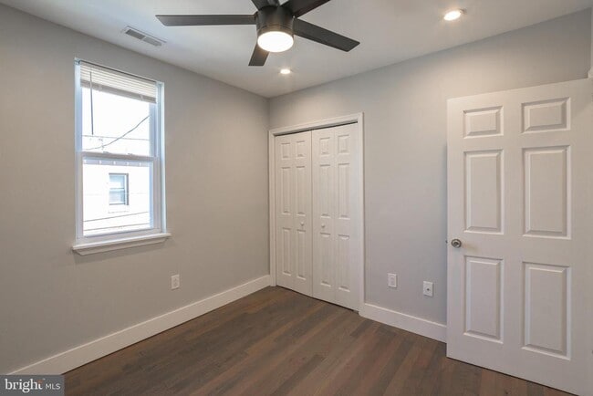 Building Photo - 2106 Manton St