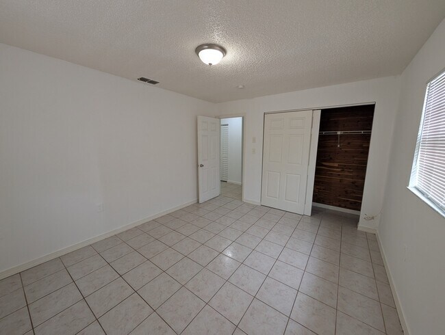 Building Photo - 8402 Corney Dr