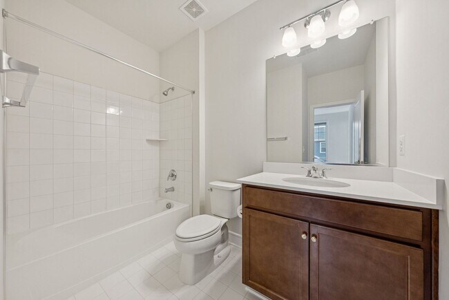 Building Photo - 101 Milvian Wy SE