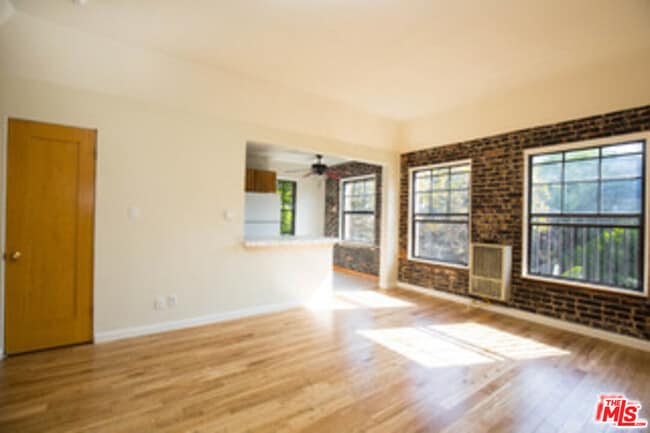 Building Photo - 361 S Detroit St