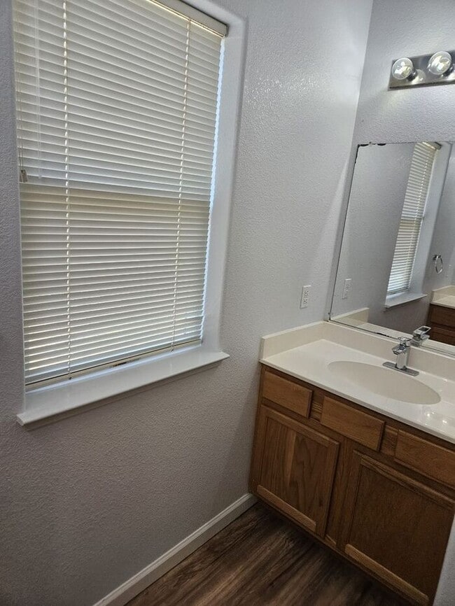 Building Photo - 3 bed 2 bath 2 Car Garage Cimarron Community Home FOR RENT!