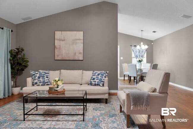 Building Photo - 8254 Magnolia Village Dr N