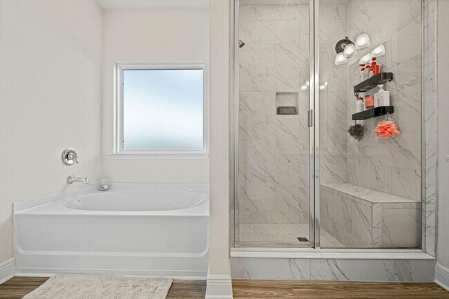 Building Photo - Modern Comfort Meets Scenic Serenity – 4 B...