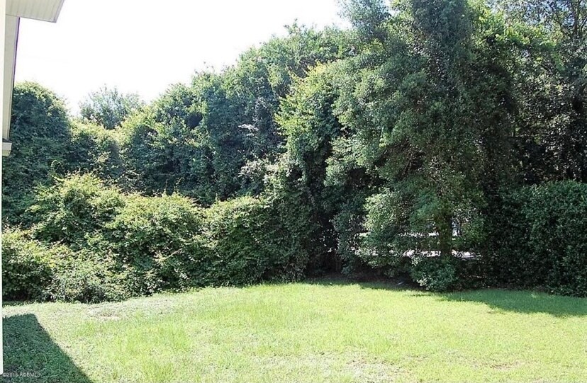 Building Photo - 8 Lagaree Ct