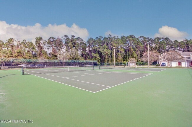 Building Photo - Renovated Condo in a Convenient Location!