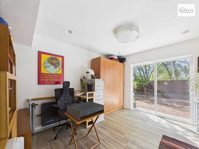 Building Photo - Beautifully Furnished and Equipped Propert...