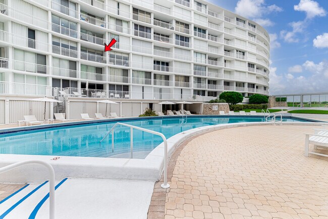 Building Photo - 2780 S Ocean Blvd