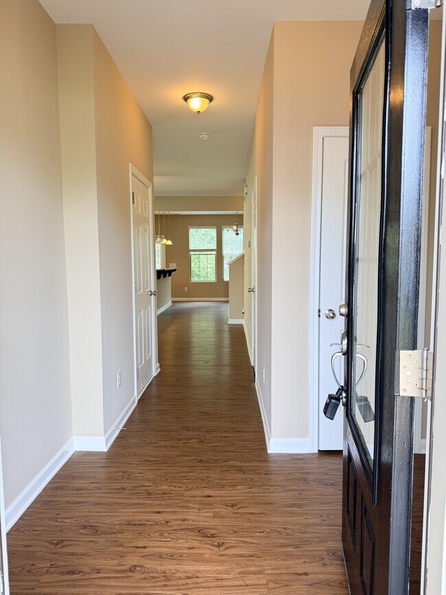 Building Photo - 3719 Landshire View Lane