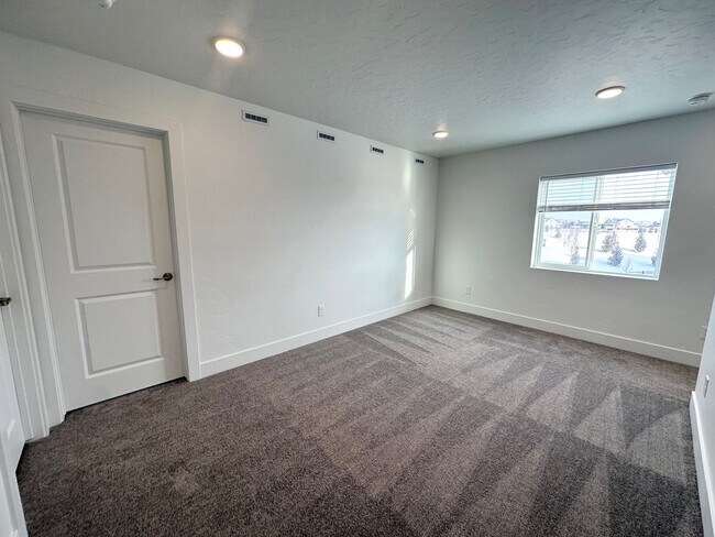 Building Photo - Luxury Townhome available now!