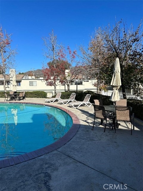 Building Photo - 10475 Newhome Ave