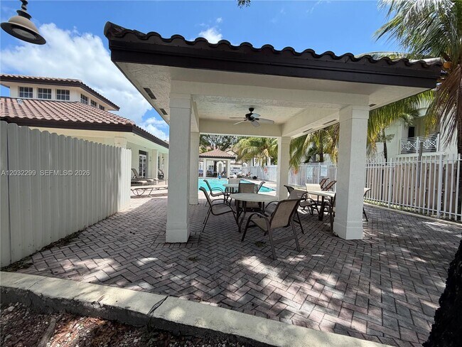 Building Photo - 8802 NW 109th Ct