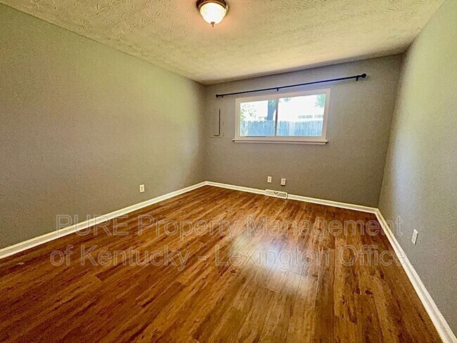 Building Photo - 3628 Bold Bidder Dr