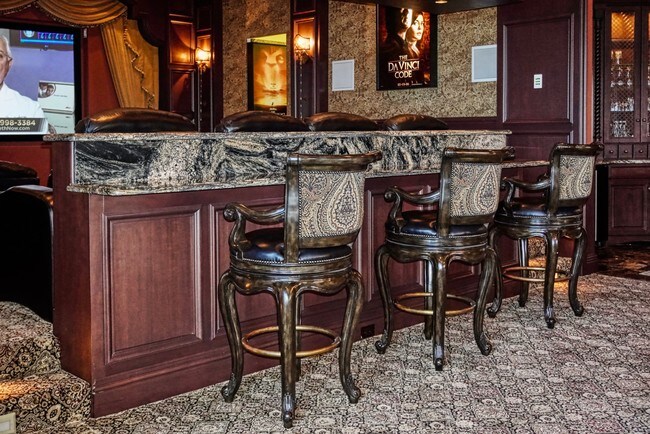 Building Photo - 1363 Oceanview Dr