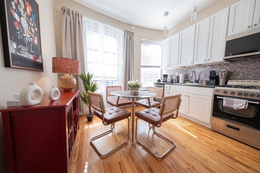 Building Photo - 234 W 112th St