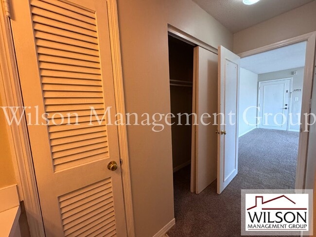 Building Photo - 525 Georgetown Dr