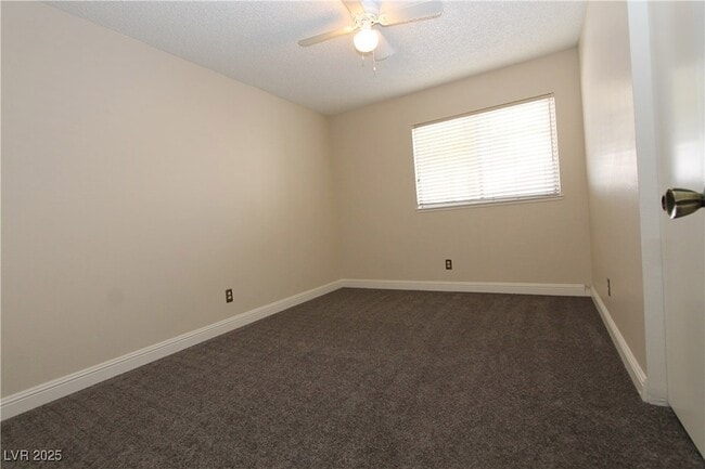 Building Photo - 6605 Vicuna Dr