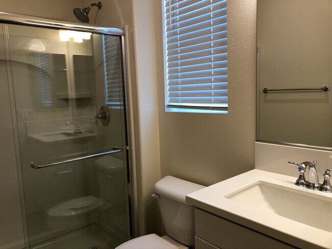 Building Photo - Long Term - Spacious 4 Bedroom Home @ Terra Lago in Indio!