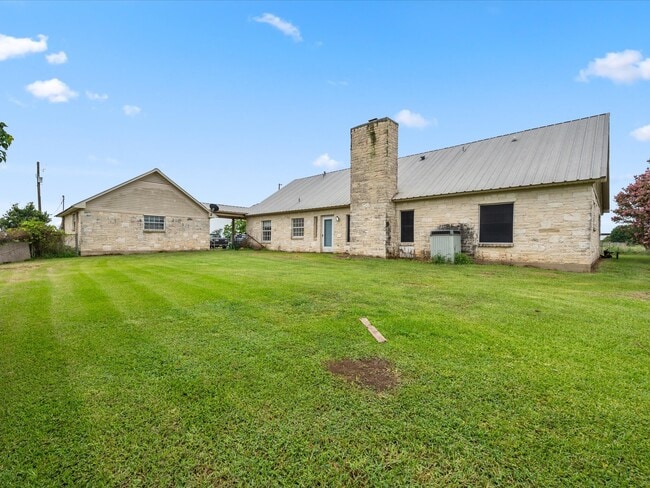 Building Photo - 17645 Hwy 6