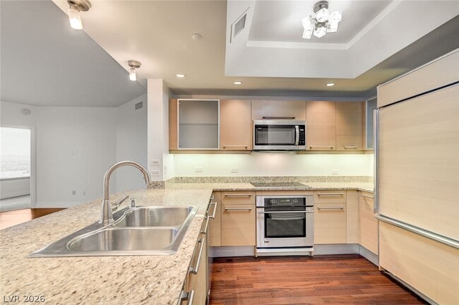 Building Photo - 322 Karen Ave