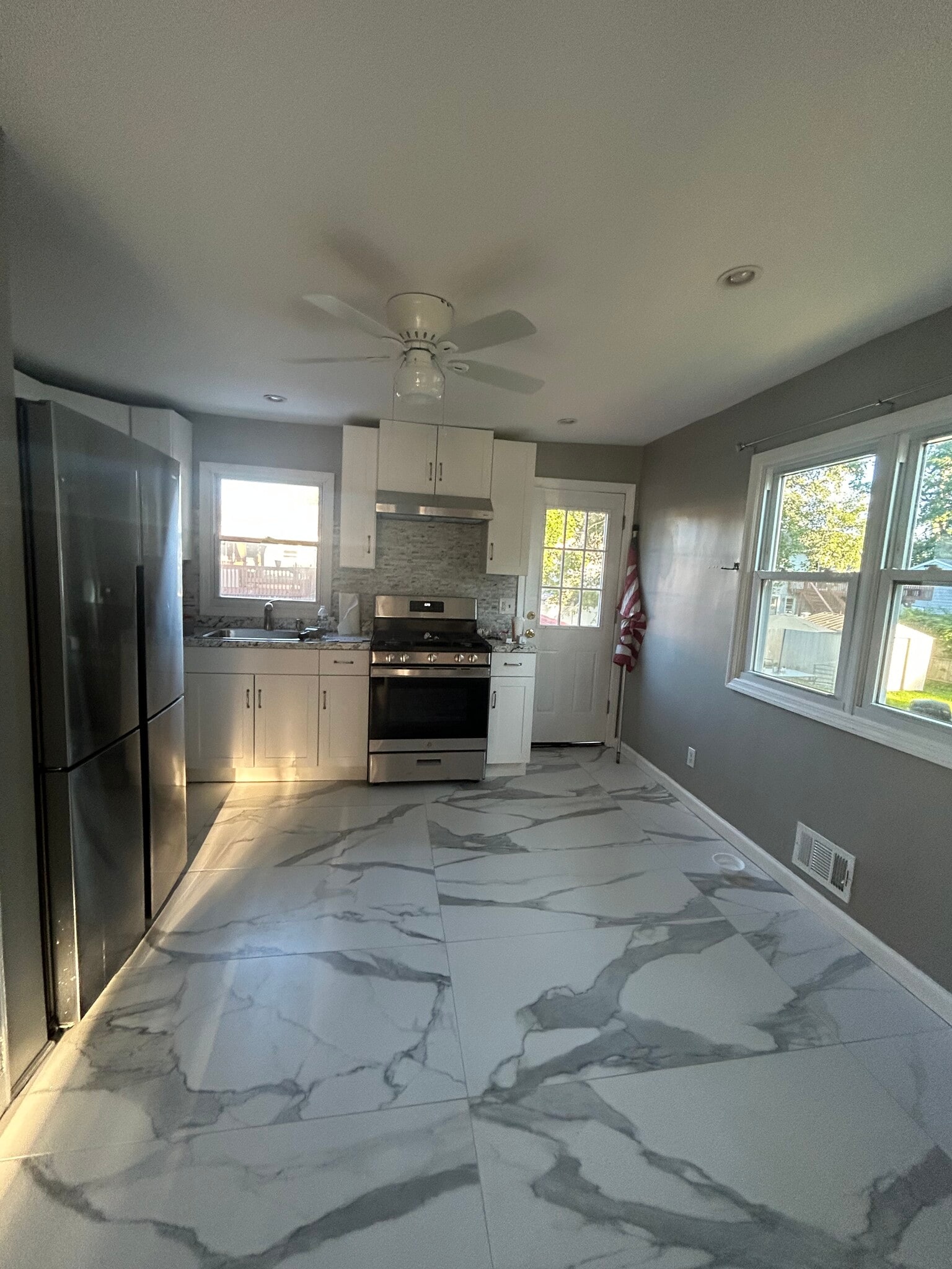 Building Photo - 24 Huron Ave