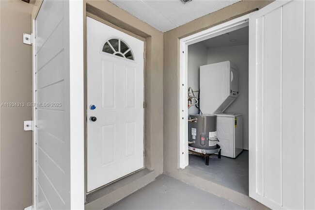 Building Photo - 2512 NE 182nd Terrace