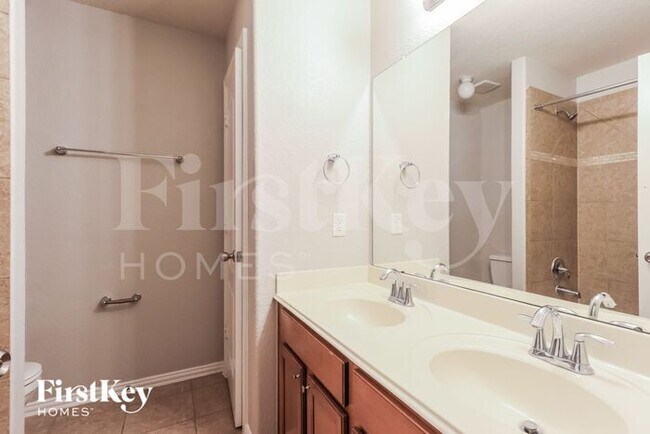 Building Photo - 26029 Kings Mill Crest Dr