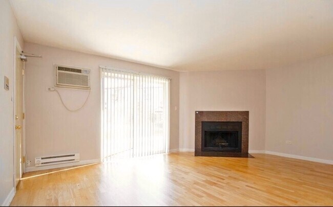 Building Photo - 425 Osage Ln