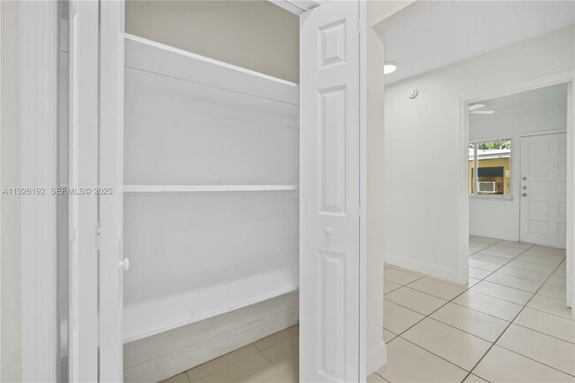 Building Photo - 2622 NW 24th St