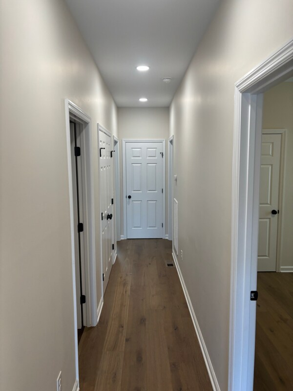 Building Photo - 210 Cherokee Dr