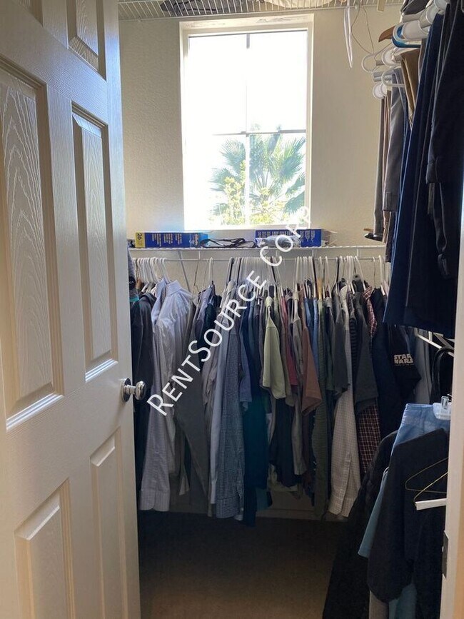 Building Photo - 24310 Las Palmas St