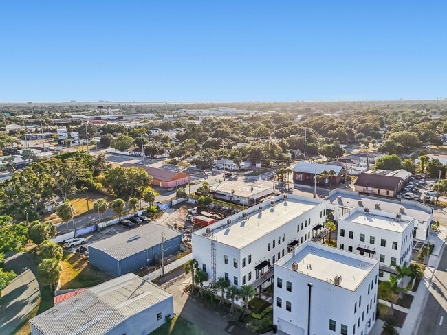 Building Photo - Modern Townhome For Lease in downtown St Pete and Warehouse Arts District